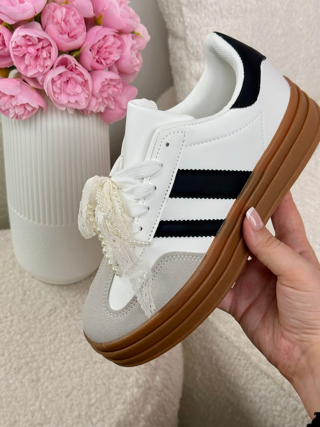 Marije | White Sneaker