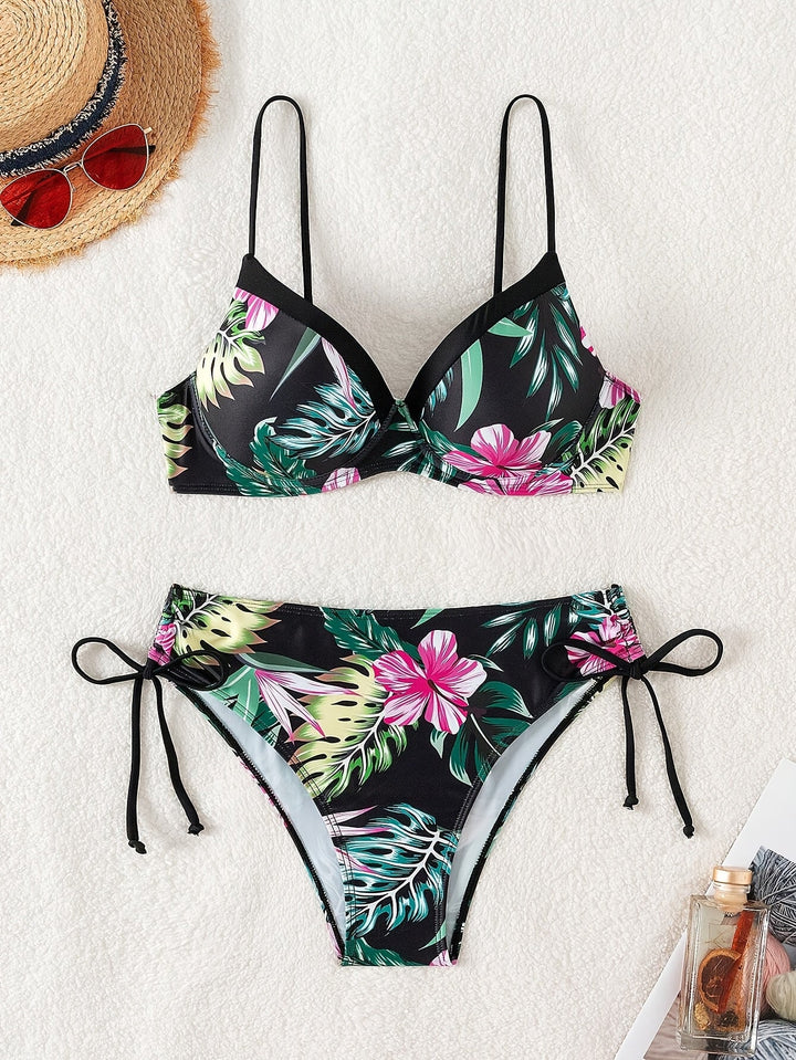 Fiora | Sculpting Bikini with Underwire and Tropical Floral Pattern for Summer