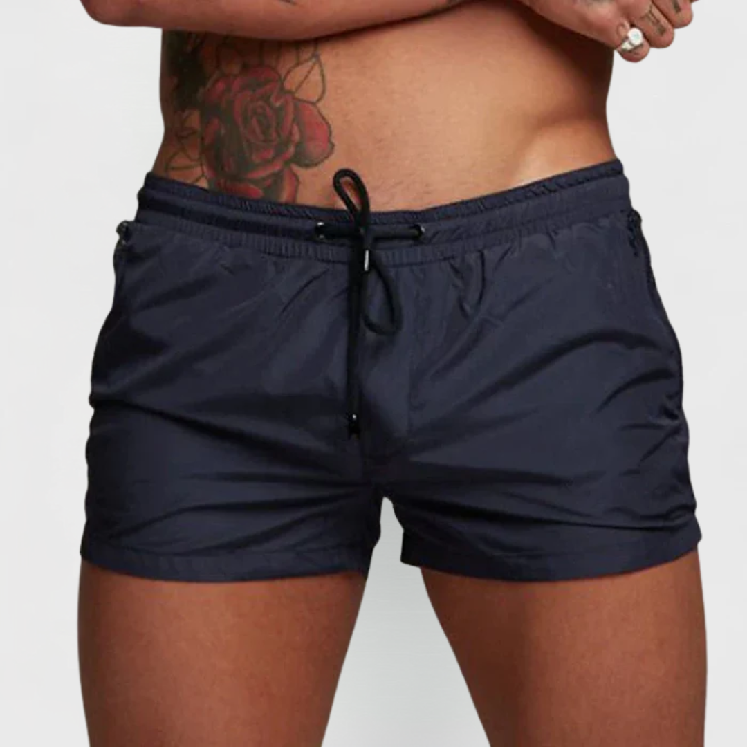 Enzo  | The short costume for a bold and functional style