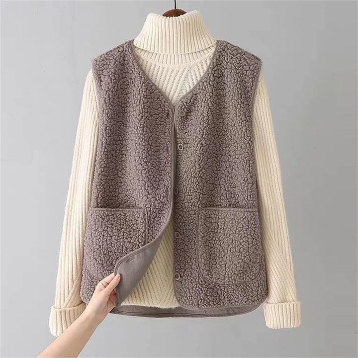 Klara  | THE FLEECE VEST