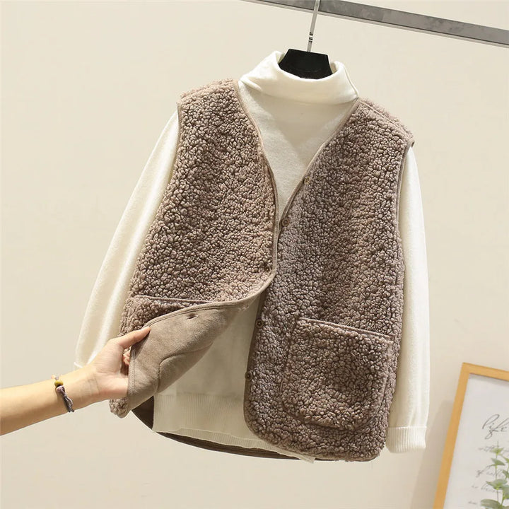 Klara  | THE FLEECE VEST
