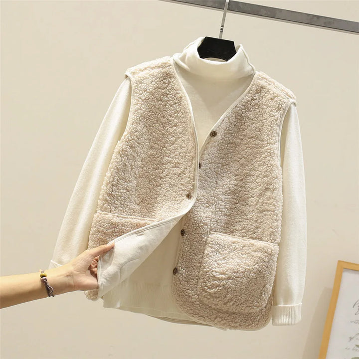 Klara  | THE FLEECE VEST