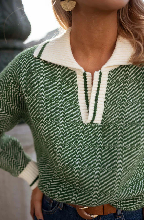 EMILIA  | The Green V-Neck Pullover