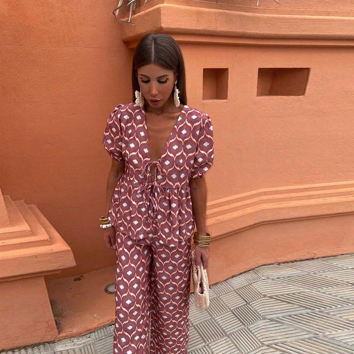 Lisa   | Casual and Chic Women's Outfit