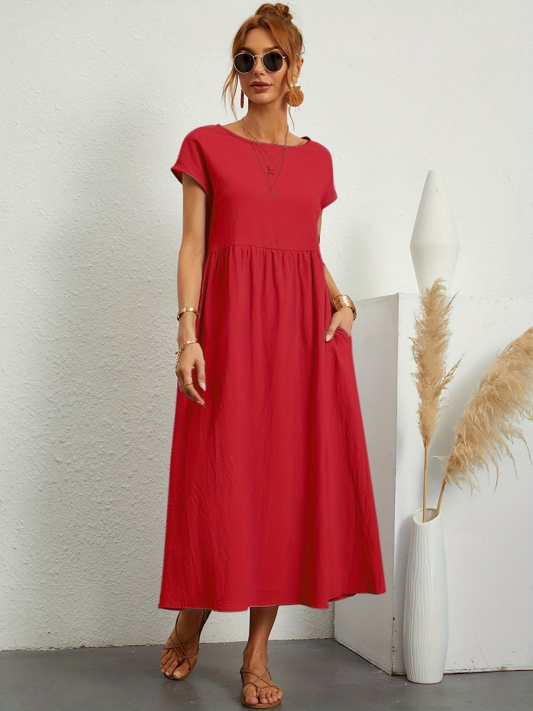 Camille - Dress with Round Neckline