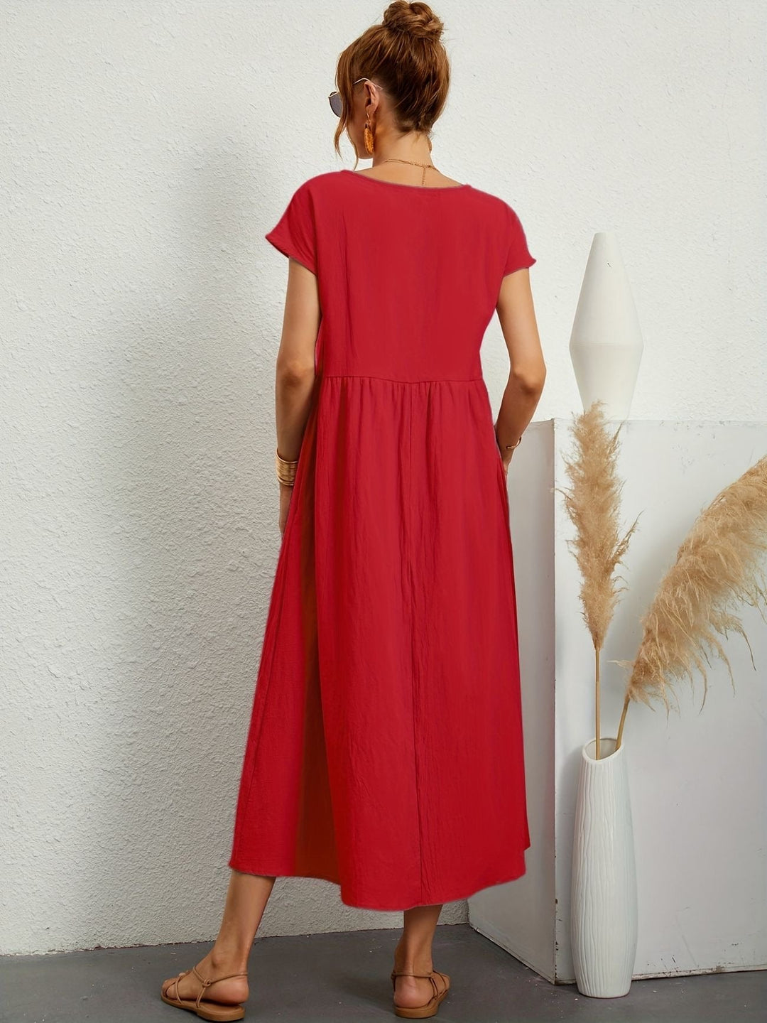 Camille - Dress with Round Neckline