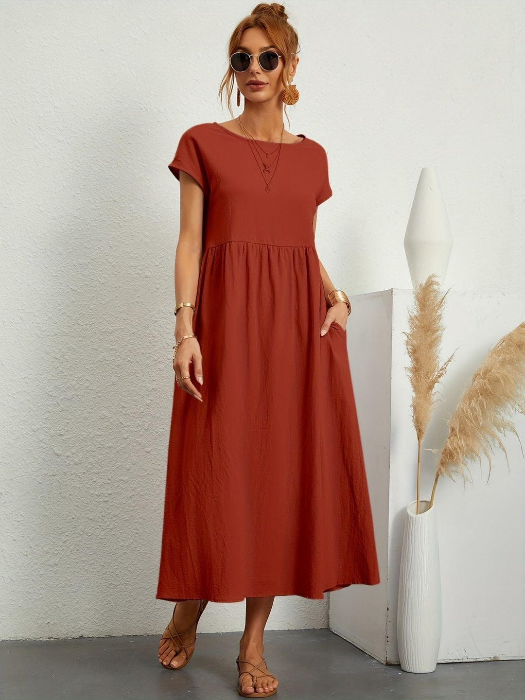 Camille - Dress with Round Neckline