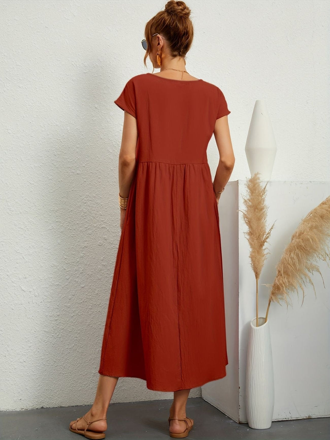 Camille - Dress with Round Neckline