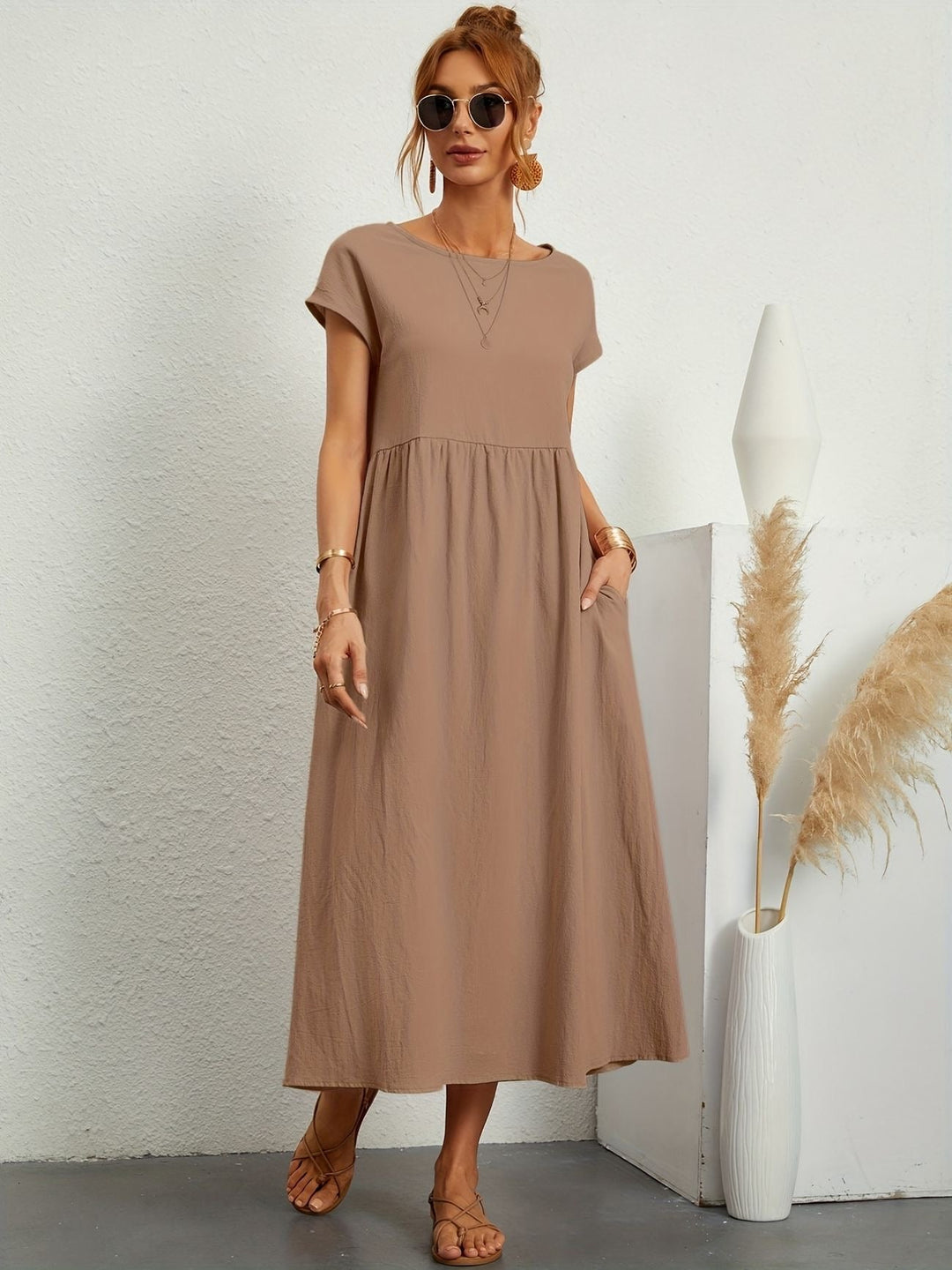 Camille - Dress with Round Neckline