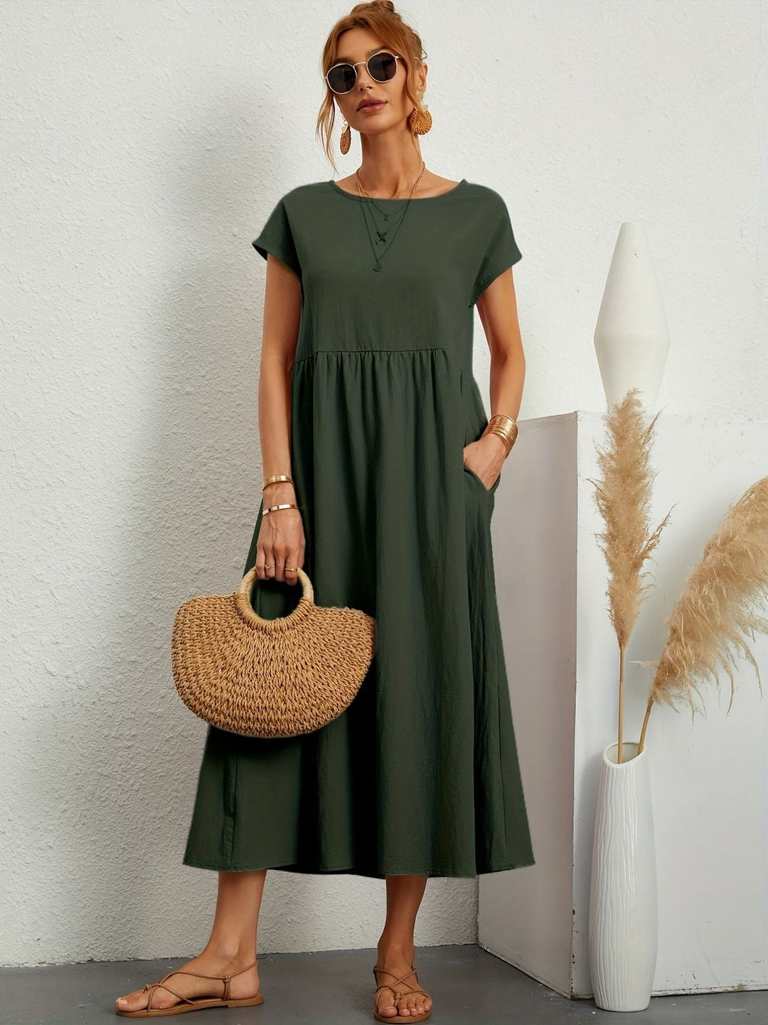 Camille - Dress with Round Neckline