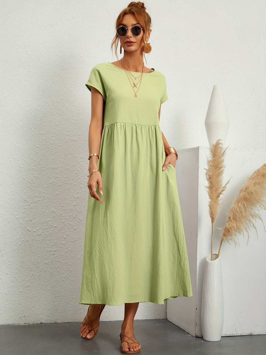 Camille - Dress with Round Neckline