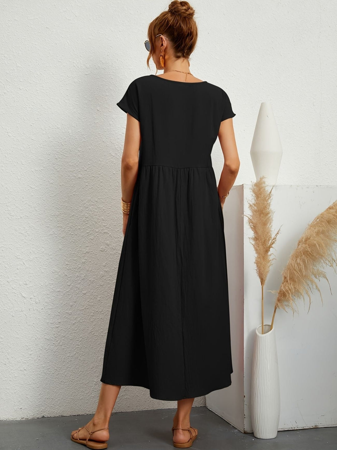Camille - Dress with Round Neckline