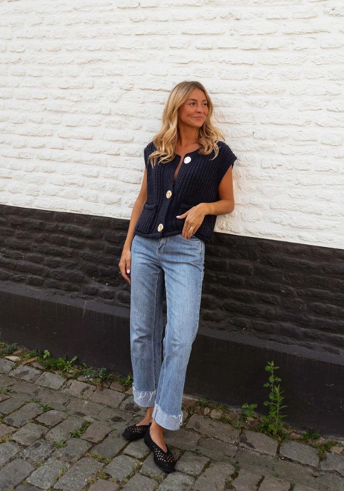 FENJA  | The Chic Layering Knit Vest