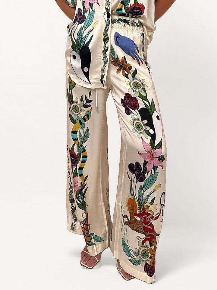 Satin Finish Set with Sophisticated Print – Oversized Shirt and Coordinated Pants