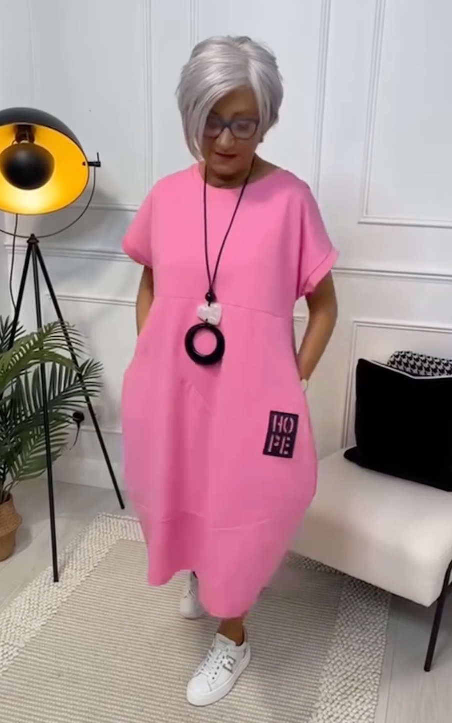 Zuzanna | Flowy Summer Dress with Round Neck