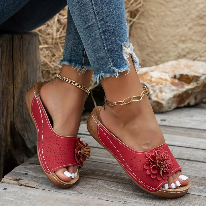 FLORA | Sandals with Flower Motif