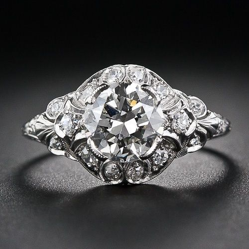Elegant sterling silver zirconia ring