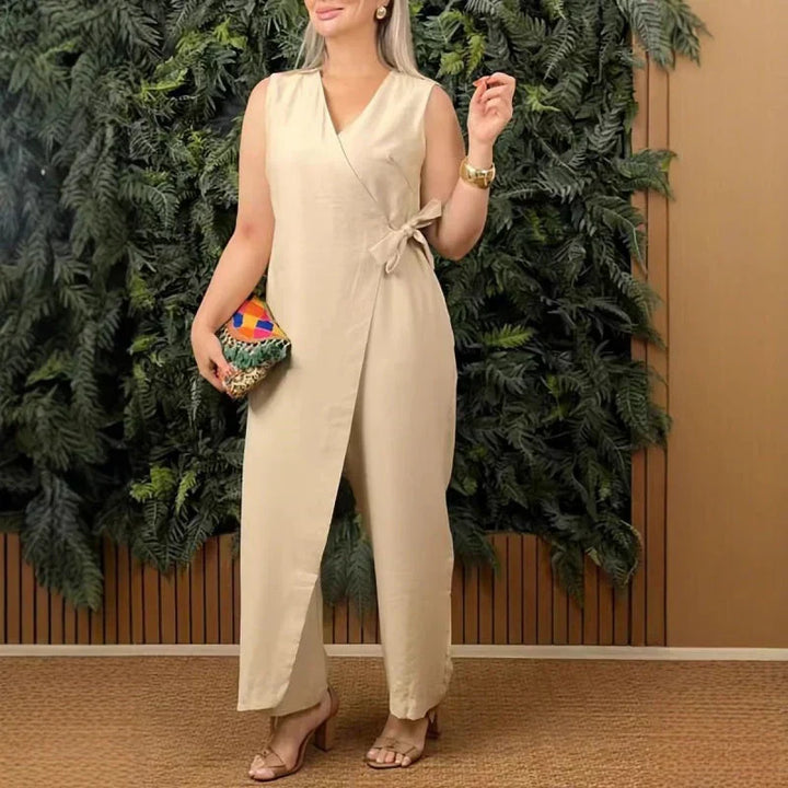 Rata | Stylish jumpsuit with wrap neckline